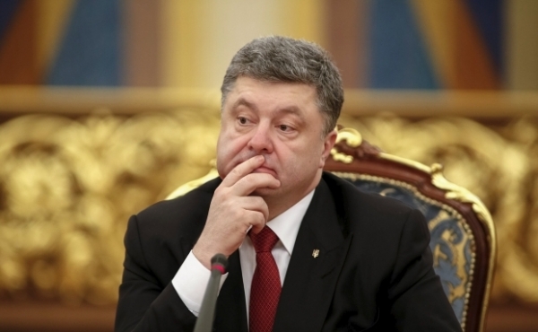 Порошенко наголосив на неприпустимості встановлення Урядом державних гарантій щодо медичного обслуговування